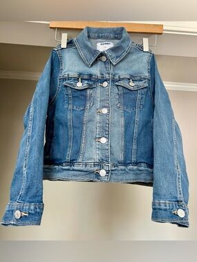 Old Navy Light Blue Women's Denim Jacket with Chest Pockets